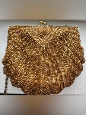 Vintage 1990s Gold Beaded Shell Clutch Purse